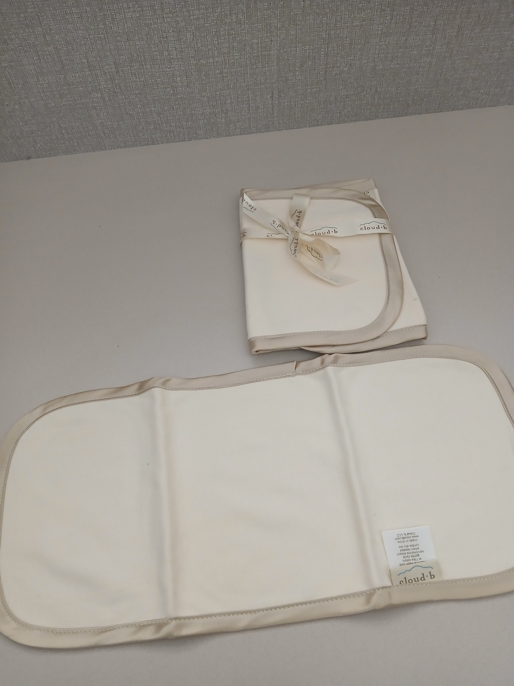 Cloud B Cream and Beige Burp Cloth Set